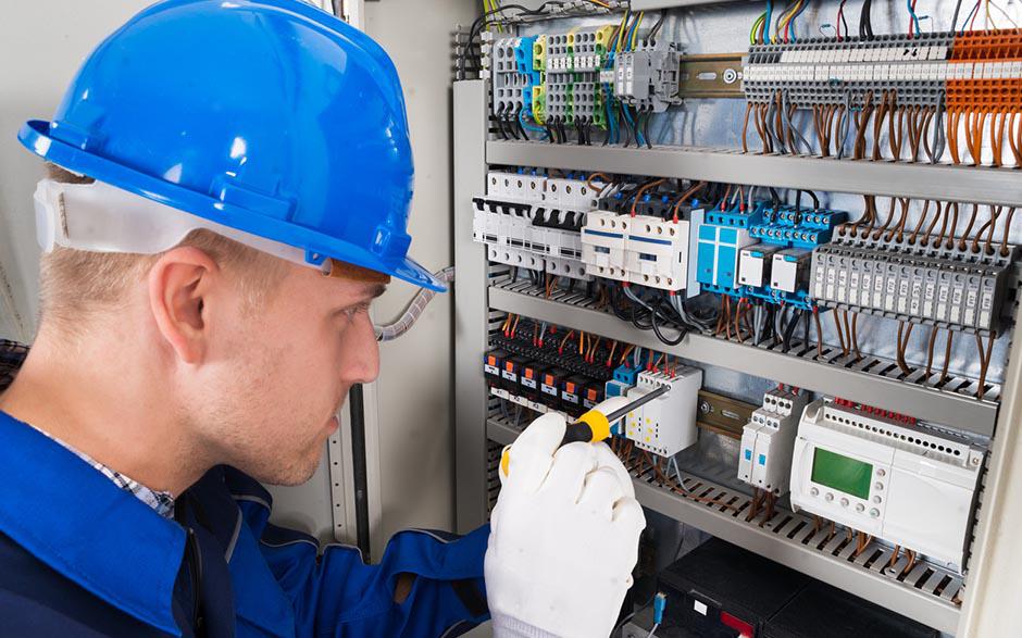 recherche électricien Paris 1